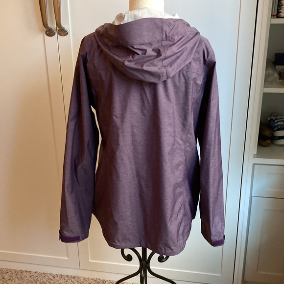 Paradox waterproof lightweight jacket - Picture 3 of 10